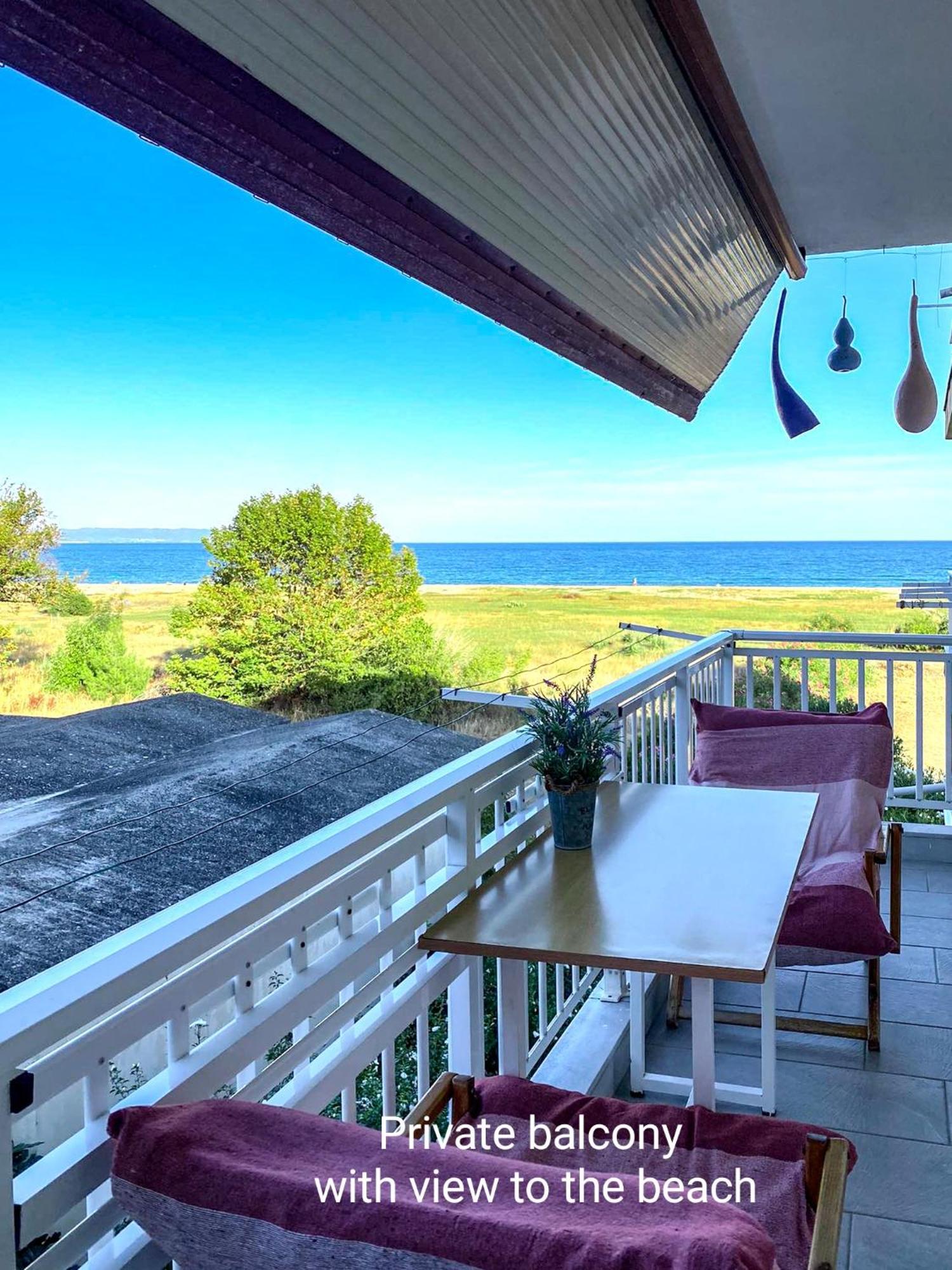 Medusa Beach Apartment, 아스프로발타 외부 사진