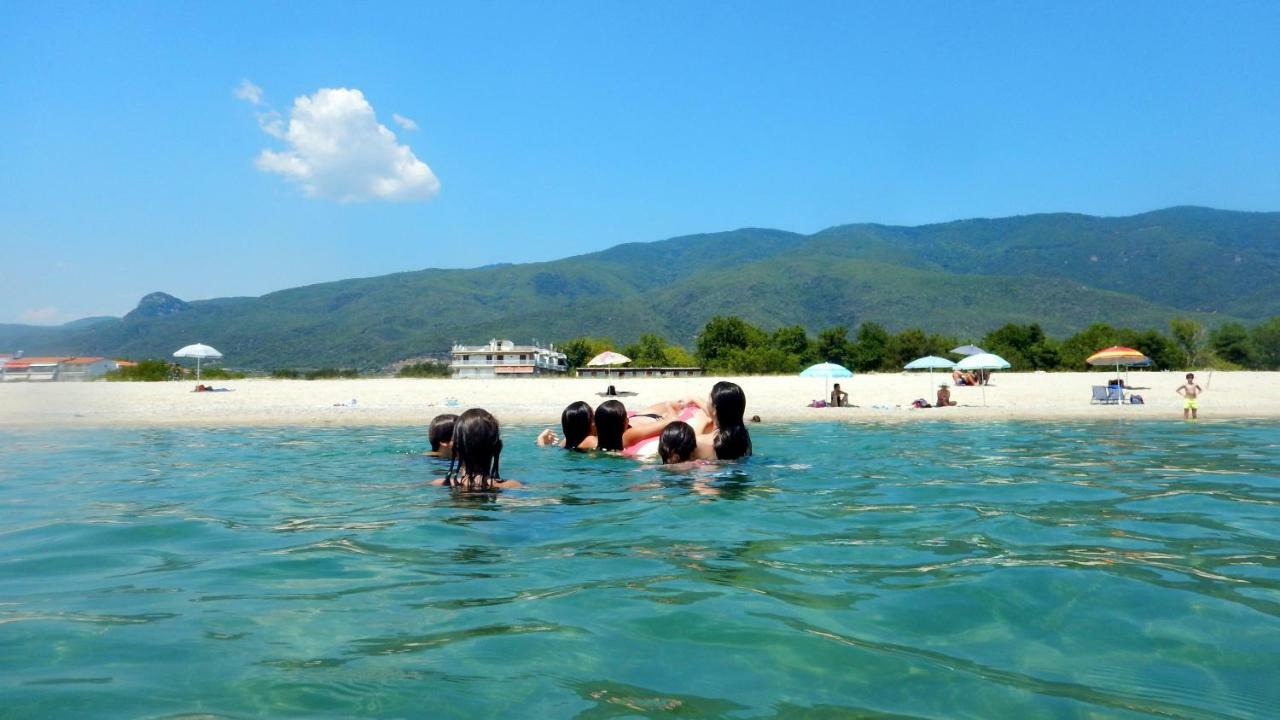 Medusa Beach Apartment, 아스프로발타 외부 사진