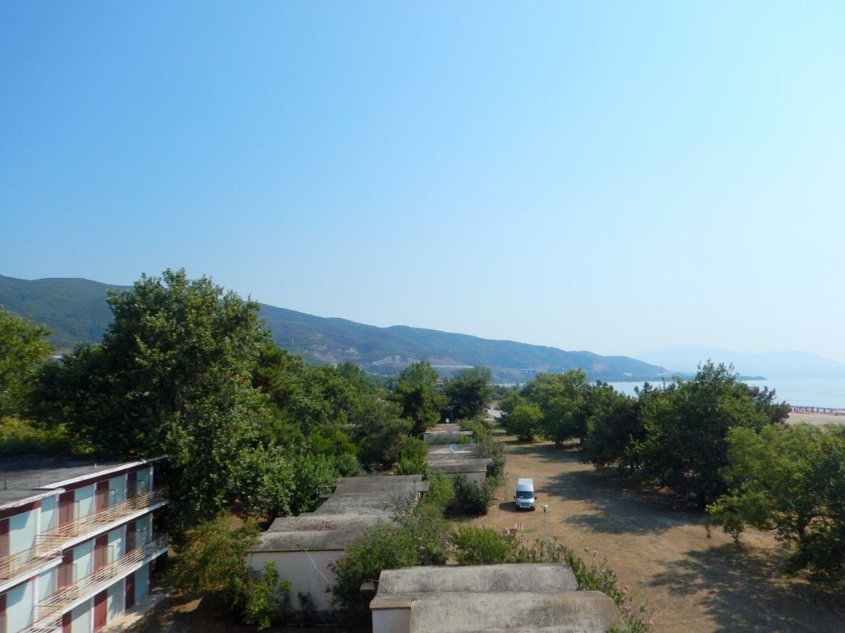 Medusa Beach Apartment, 아스프로발타 외부 사진